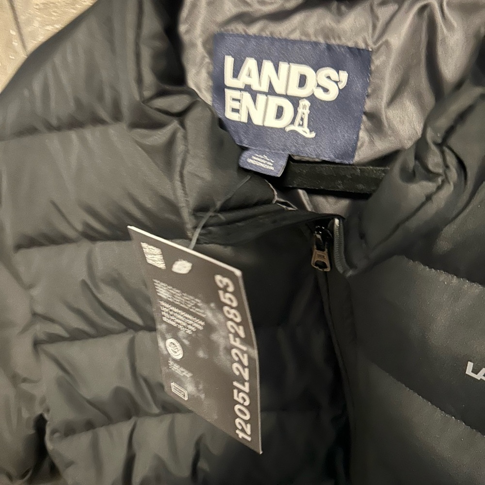 Lands' End Men's Black Puffer Jacket - Picture 2 of 4